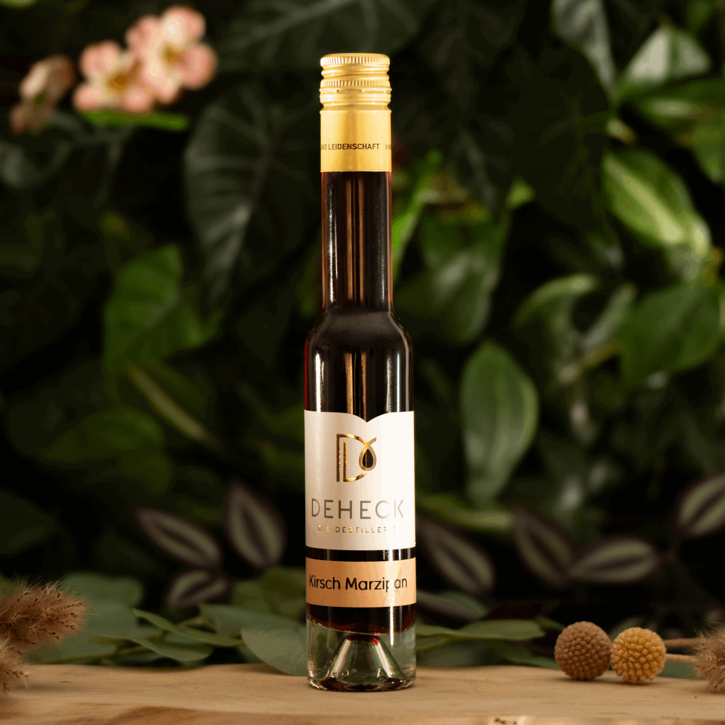 Marzipan Kirsch Likör von Deheck: Der perfekte Weihnachtslikör