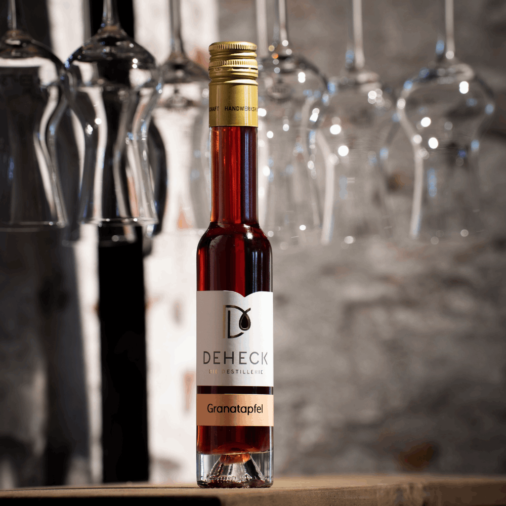 Granatapfel Likör in 100 ml Flasche von der Destillerie und Likörmanufaktur Deheck
