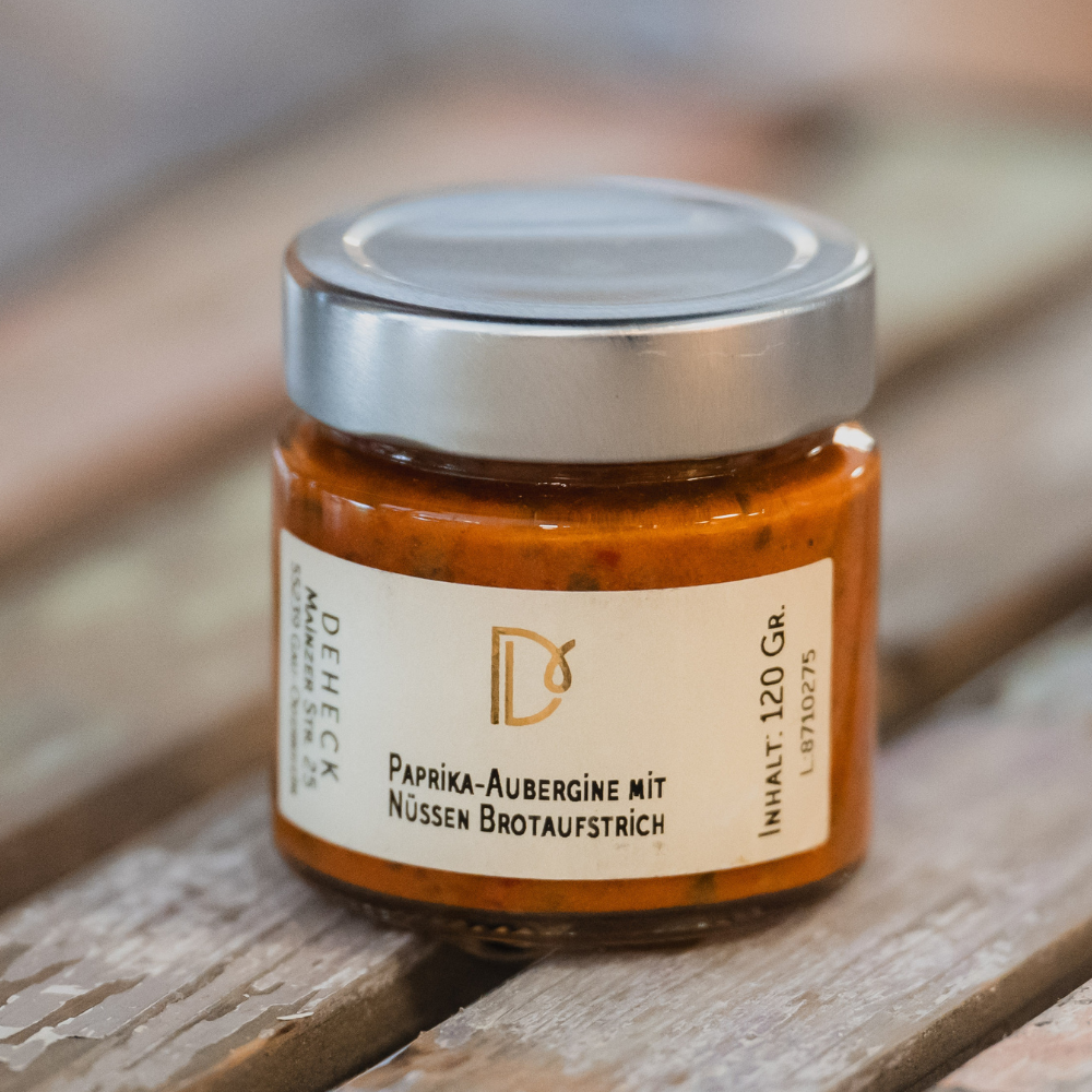 Paprika Aubergine Dip mit Nüssen