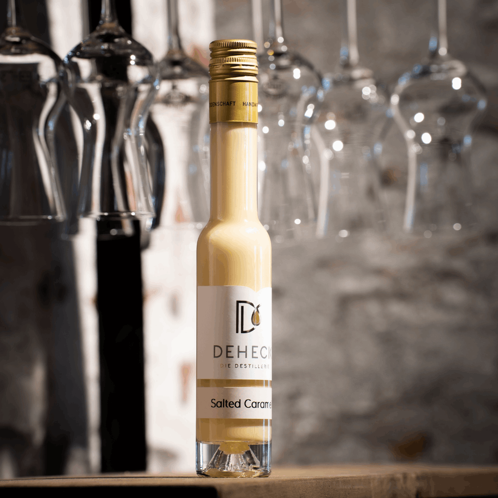 Salted Caramel Likör in 100 ml Flasche von der Destillerie und Likörmanufaktur Deheck