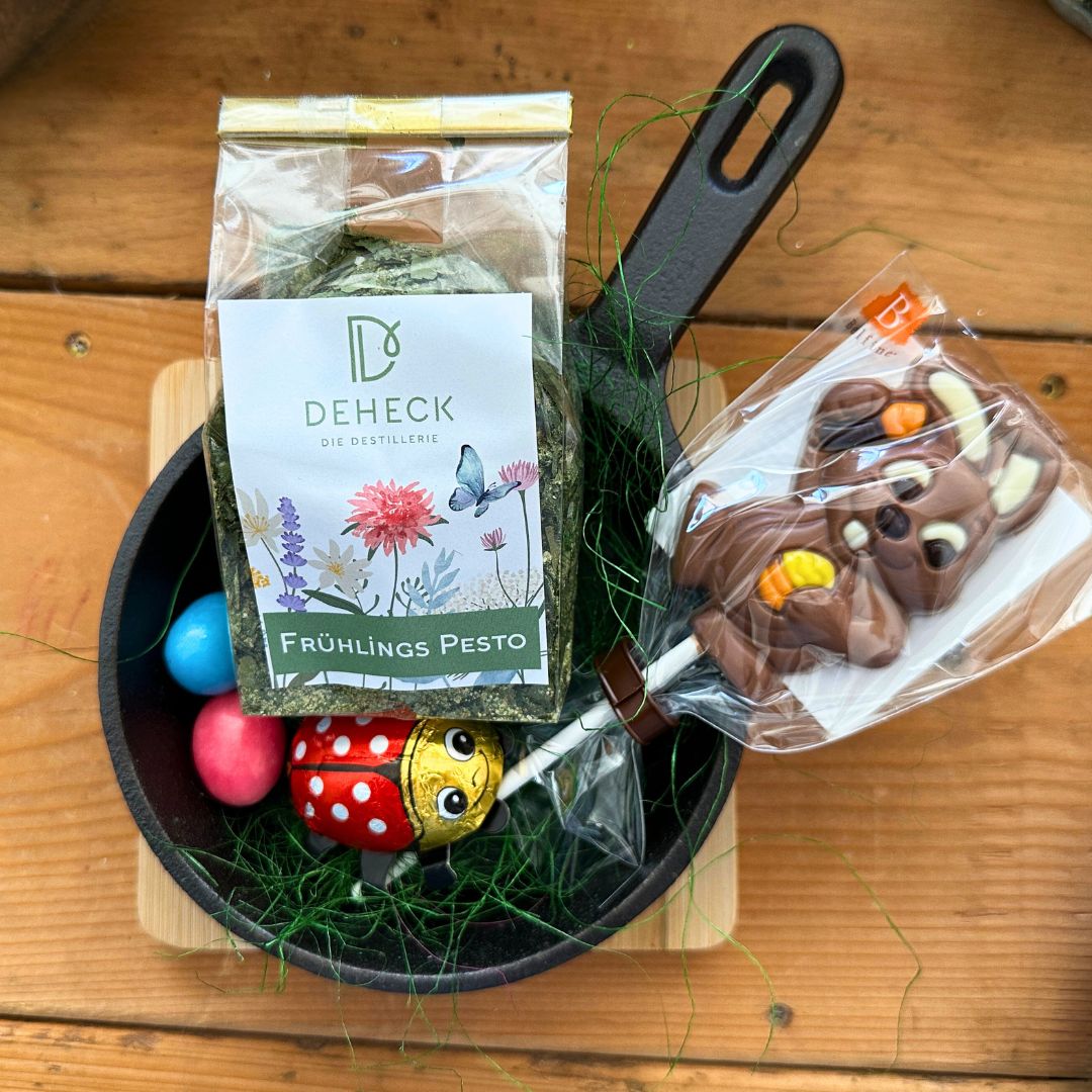 Geschenk für Ostern von Deheck: Feinkost trifft auf Küchenartikel als perfektes Oster-Geschenk