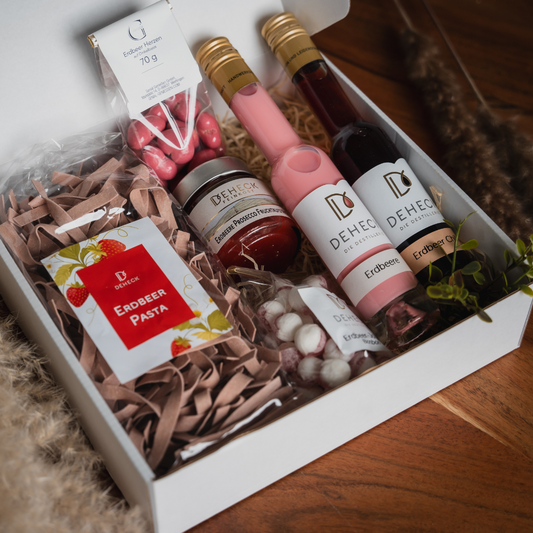 Erdbeere Schlemmerbox- Erdbeer Paket mit Likör & Feinkost
