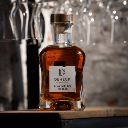 Karamell Rum Likör in 500 ml Flasche von der Destillerie und Likörmanufaktur Deheck