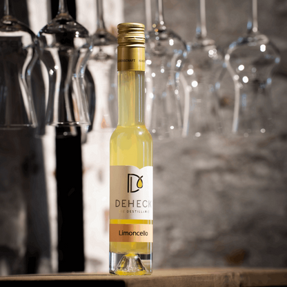 Limoncello Grappa Likör in 100 ml Flasche von der Destillerie und Likörmanufaktur Deheck