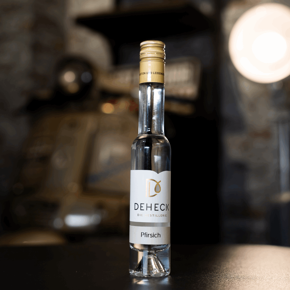 Pfirsich Spirituose in 100 ml Flasche von der Destillerie und Likörmanufaktur Deheck