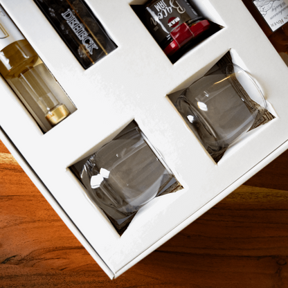 Deheck Whisky Set -Schlemmerbox mit 2 hochwertigen Whisky Gläsern