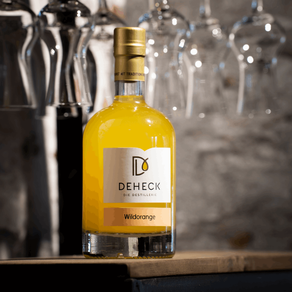 Wildorange Likör in 500 ml Flasche von der Destillerie und Likörmanufaktur Deheck